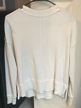 American Eagle Soft Cozy Cream Knit Long Sleeve Crewneck Top
